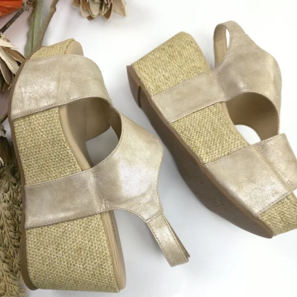 Antelope Metallic Gold Wedge Sandals - Women's 38 - Picture 10 of 12
